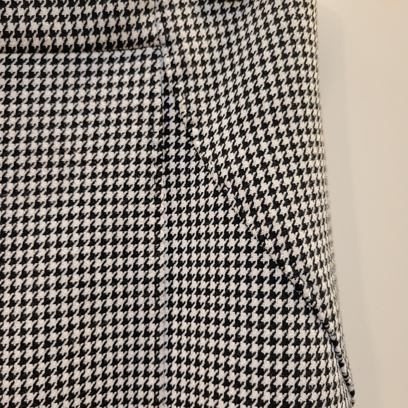 Banana Republic Houndstooth Pencil Skirt Size 0 - Picture 3 of 8